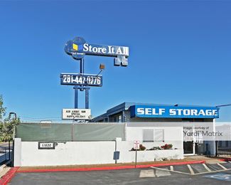 Photo 2 of Avid Storage - 11820 Airline Drive, Houston, TX