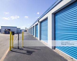 Photo 4 of Your Storage Place - 9330 Gulf Fwy, Houston, TX