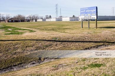 Photo 2 of Guardian Self Storage - 16120 Highway 6, Rosharon, TX