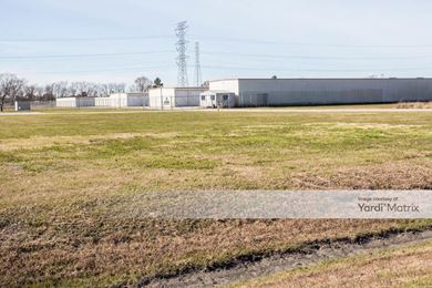 Photo 3 of Guardian Self Storage - 16120 Highway 6, Rosharon, TX
