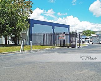 Photo 4 of Storage Rentals of America - 2745 Lake Worth Road, Lake Worth, FL