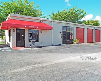 Photo 3 of iStorage - 3000 South Congress Avenue, Boynton Beach, FL