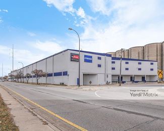 Photo 2 of iStorage - 3601 Hiawatha Avenue, Minneapolis, MN