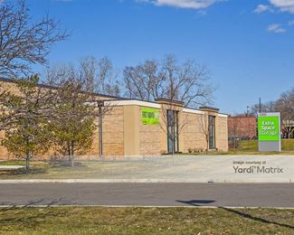 Photo 5 of Extra Space Storage - 5305 Parkdale Drive, St Louis Park, MN