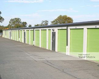 Photo 2 of Extra Space Storage - 110 Saxon Avenue, Bay Shore, NY