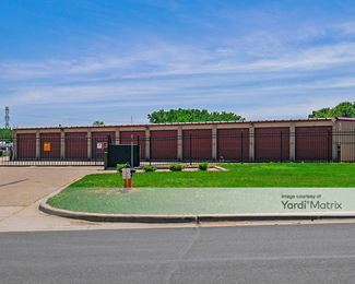 Photo 2 of iStorage - 8620 13th Avenue East, Shakopee, MN