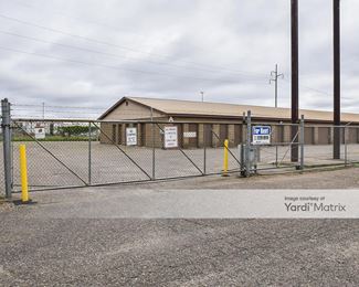 Photo 3 of Premier Self Storage - 408 37th Avenue, St Cloud, MN