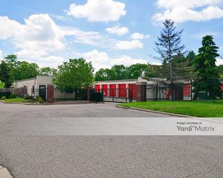 Photo 4 of Public Storage - 7921 Eden Prairie Road, Eden Prairie, MN