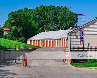 Photo 3 of Public Storage - 3735 Sibley Memorial Hwy, Eagan, MN