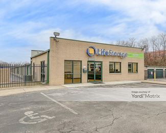 Photo 1 of Extra Space Storage - 1475 Dunn Road, Florissant, MO