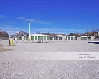 Photo 2 of Accessible Storage - 409 Broadway Avenue, South Roxana, IL