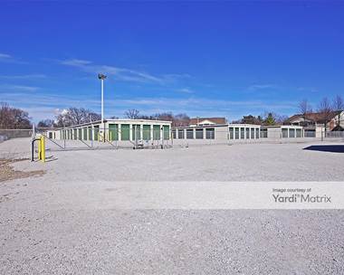 Storage Units for Rent available at 409 Broadway Avenue, South Roxana, IL 62087