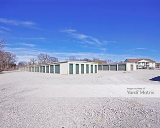 Photo 5 of Accessible Storage - 409 Broadway Avenue, South Roxana, IL