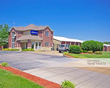 Storage Units for Rent available at 301 Meramec Station Road, Ballwin, MO 63021