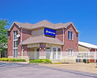 Photo 2 of Extra Space Storage - 301 Meramec Station Road, Ballwin, MO