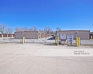 Photo 2 of R-T Storage - 4310 Horseshoe Lake Road, Granite City, IL