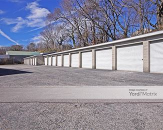 Photo 4 of Riverbend Storage - 3216 East Broadway, Alton, IL