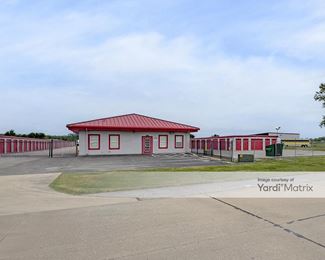 Photo 1 of Storage Rentals of America - 910 St Thomas Road, Granite City, IL
