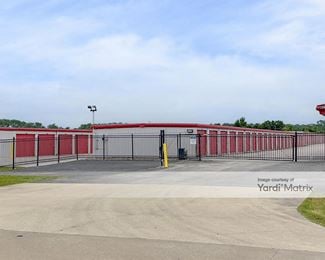 Photo 2 of Storage Rentals of America - 910 St Thomas Road, Granite City, IL