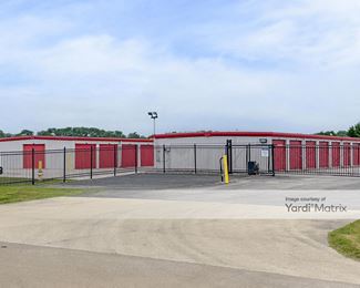 Photo 4 of Storage Rentals of America - 910 St Thomas Road, Granite City, IL