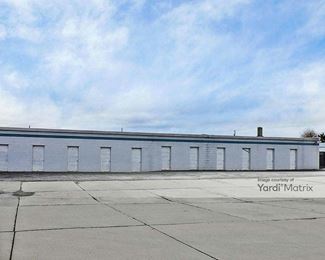Photo 2 of Storage Rentals of America - 12447 US Hwy 40, Highland, IL