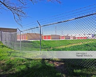 Photo 4 of Ashland Storage Centers - 19 Ashland Avenue, Fairview Heights, IL