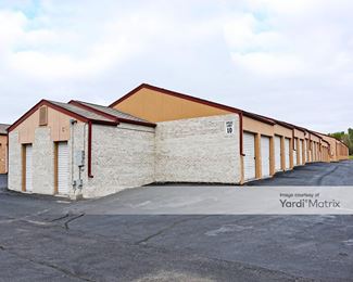 Photo 4 of StorageMart - 15506 Harrison Street, Omaha, NE