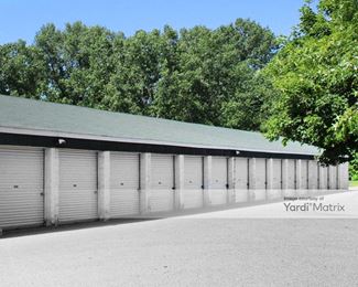 Photo 4 of iStorage - 6311 Carmen Avenue, Inver Grove Heights, MN