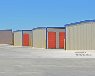Photo 3 of Security Public Storage - 2455 North Marks Avenue, Fresno, CA
