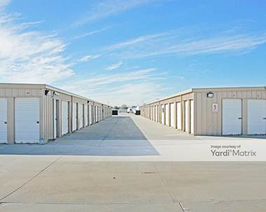 Storage Units for Rent available at 2463 15th Street West, Rosamond, CA 93560