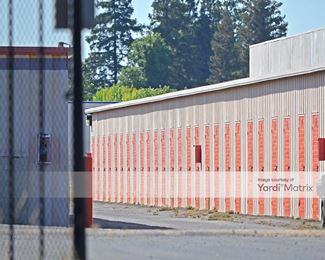 Photo 3 of Public Storage - 5045 North Gates Avenue, Fresno, CA