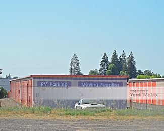 Photo 5 of Public Storage - 5045 North Gates Avenue, Fresno, CA