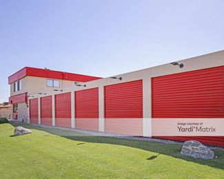 Photo 2 of SecurCare Self Storage - 600 South Oswell Street, Bakersfield, CA