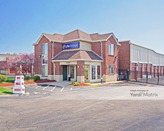 Photo 2 of Extra Space Storage - 11540 Saint Charles Rock Road, Bridgeton, MO