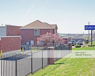 Photo 5 of Extra Space Storage - 11540 Saint Charles Rock Road, Bridgeton, MO