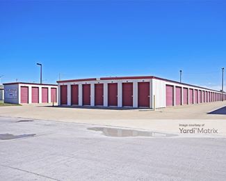 Photo 4 of Troy Storage - 104 McDonald Drive, Troy, IL