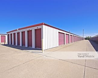 Photo 5 of Troy Storage - 104 McDonald Drive, Troy, IL