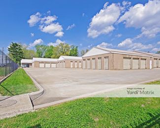 Photo 3 of A1 U Store It Self Storage - 2645 Dunn Road, Florissant, MO