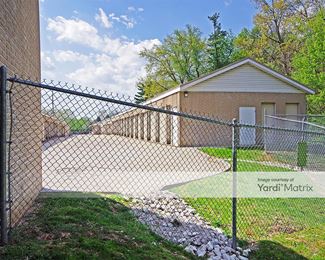 Photo 4 of A1 U Store It Self Storage - 2645 Dunn Road, Florissant, MO