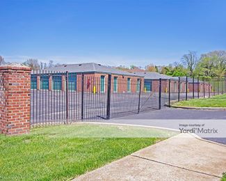 Photo 2 of Extra Space Storage - 9702 Halls Ferry Road, St. Louis, MO
