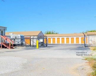 Photo 1 of Storage Rentals of America - 1 Business Center Court, Collinsville, IL