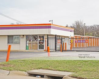 Photo 3 of Public Storage - 3760 Pennridge Drive, Bridgeton, MO