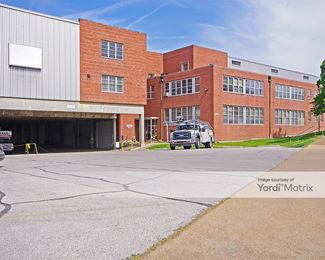 Photo 2 of Storage of America - 4327 Gustine Avenue, Saint Louis, MO