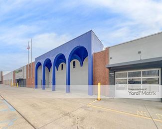 Photo 2 of Extra Space Storage - 10300 Watson Road, St Louis, MO