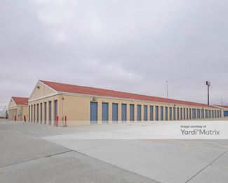 Photo 6 of Aardvark Self Storage - 5800 Arbor Road, Lincoln, NE