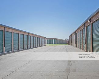 Photo 4 of LockBox Storage - 12616 North 156th Street, Bennington, NE