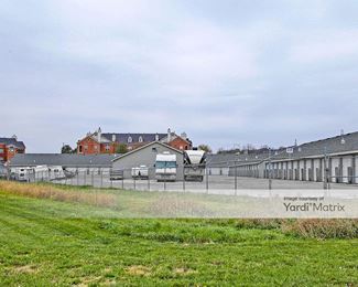 Photo 4 of LockBox Storage - 1620 Papillion Pkwy, Omaha, NE