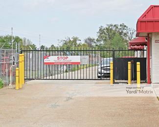 Photo 2 of Devon Self Storage - 6390 Winchester Road, Memphis, TN