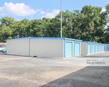 Storage Units for Rent available at 2700 Getwell Road, Memphis, TN 38118