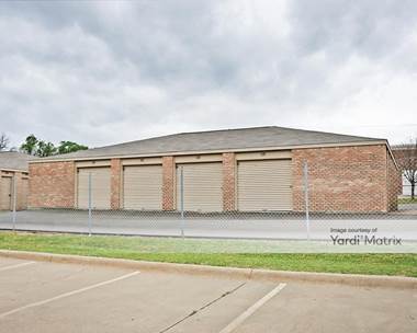 Storage Units for Rent available at 5345 Elvis Presley Blvd, Memphis, TN 38116